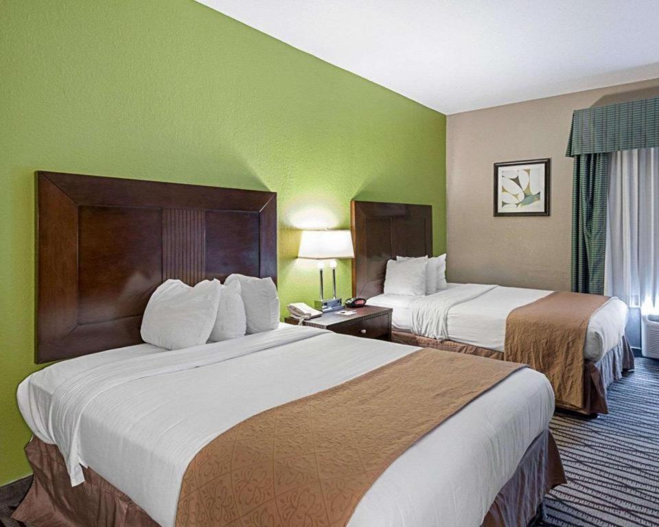 Quality Suites Sulphur Exteriör bild